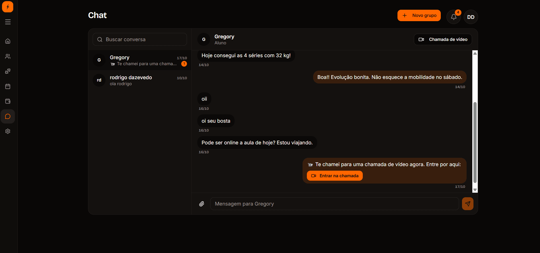 Chat do RunTrack com chamada de vídeo entre personal e aluno